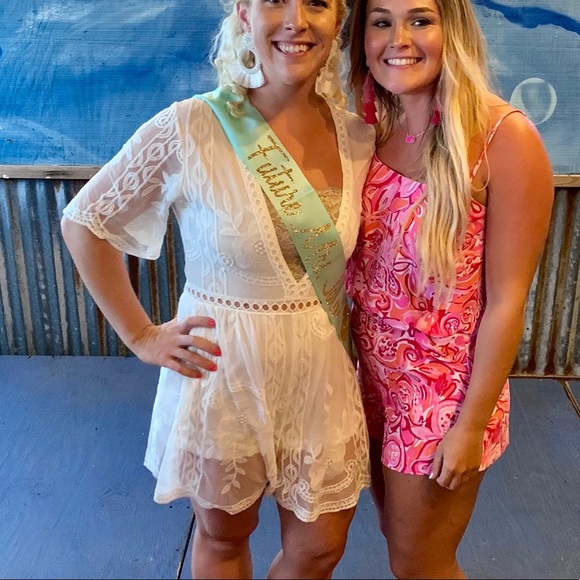 3/$20 - White Boho Romper - L fits like M - Picture 2 of 6